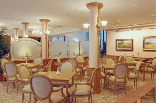 Hotel Riu Fluvia Olot Exteriör bild