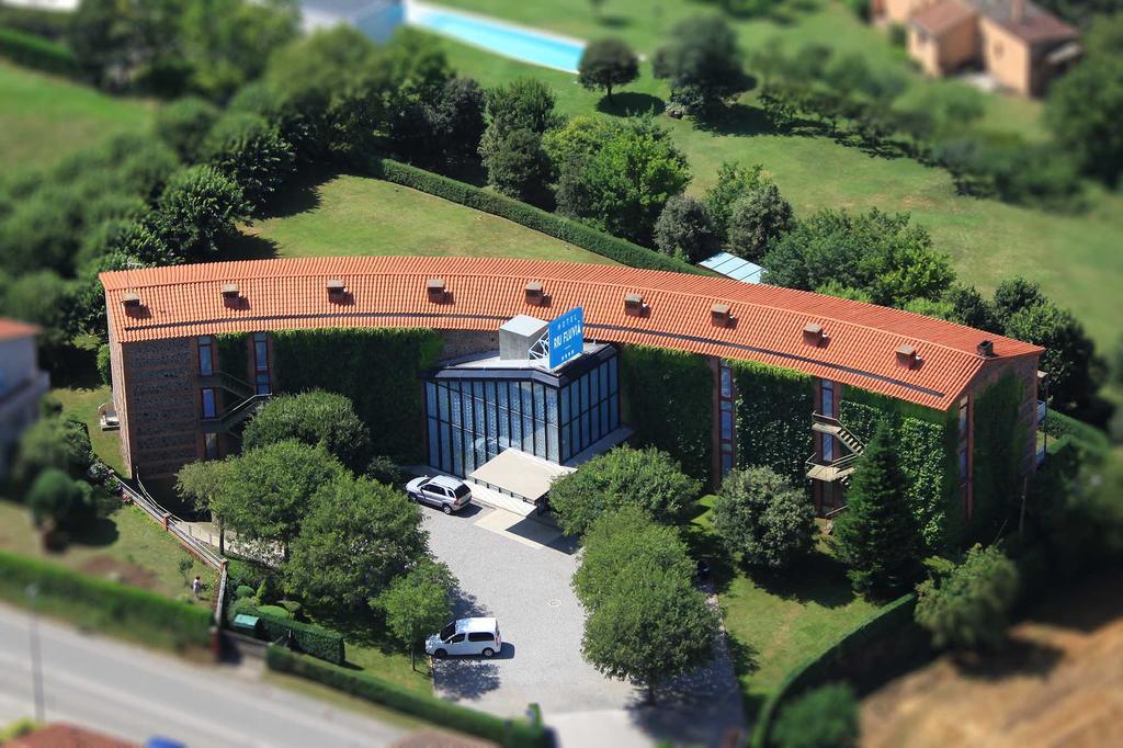 Hotel Riu Fluvia Olot Exteriör bild